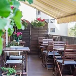Trianon Hotel