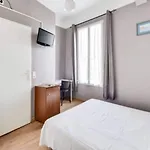 Trianon Hotel *