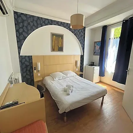 Trianon Hotel