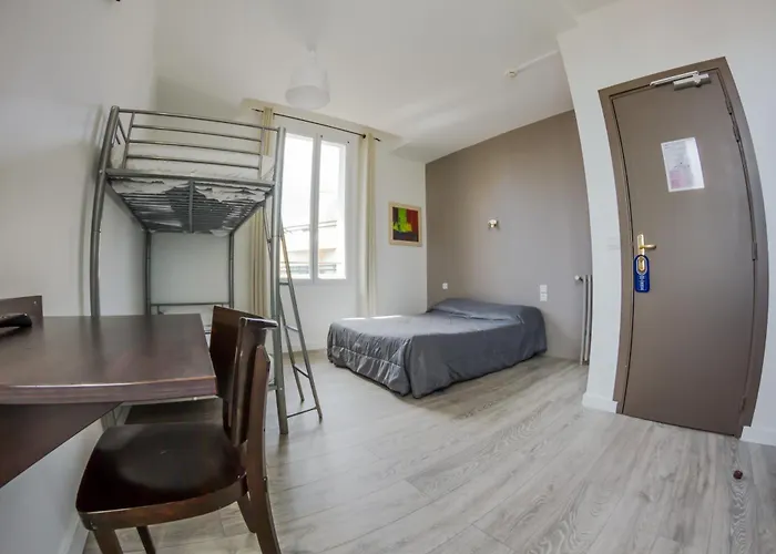 Trianon Готель